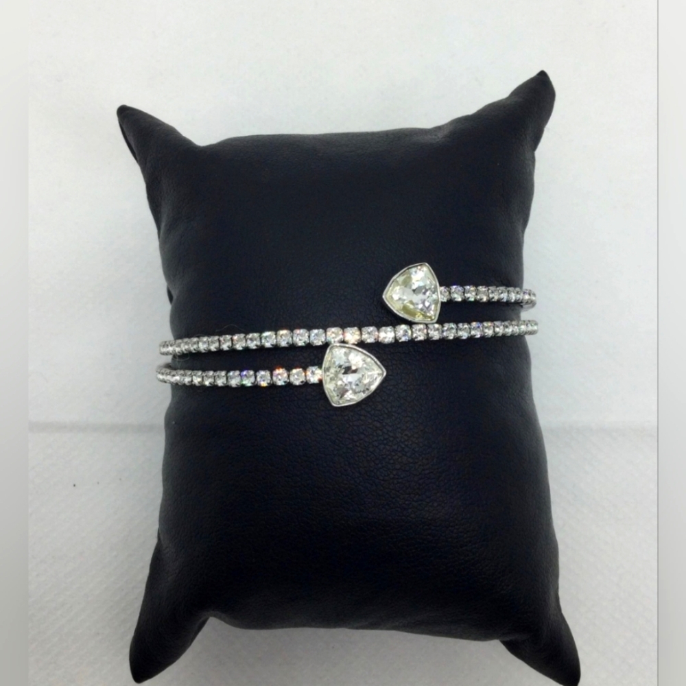 Swarovski Crystal Twisty Drop Bangle NWT/NIB 6"